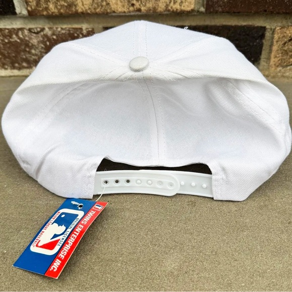 Vintage Twins California Angels White Snapback NWT - Picture 2 of 3